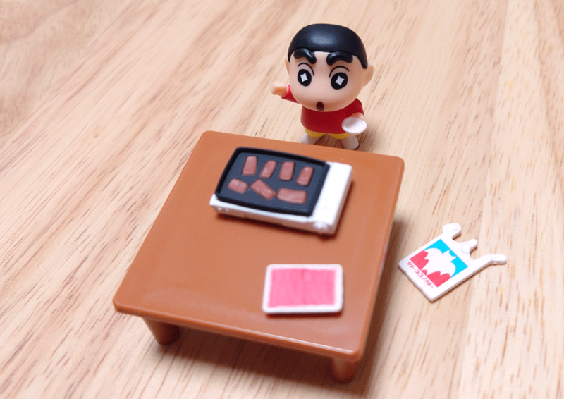 しんちゃんキャラクター テーブル Amazon.co.jp: クレヨン しんちゃん 特大 テーブル フィギュア